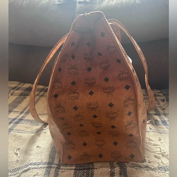 MCM Munchen Cognac Visetos Signature Leather and Canvas XXL Travel Tote Bag RARE - Picture 4 of 14